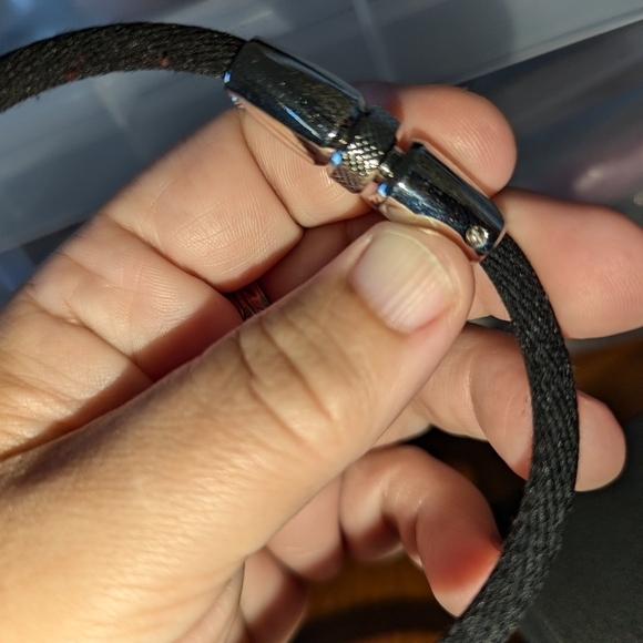 Quantum Tech X-100 Series Magnetic necklace QT relieves pain improves physical - Picture 3 of 7